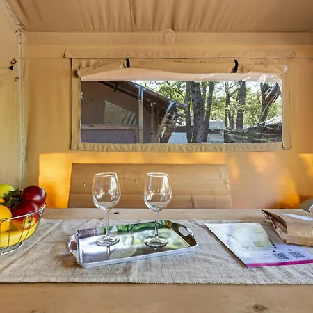 Easyatent Safari Tents Bijela Uvala Campingplads *