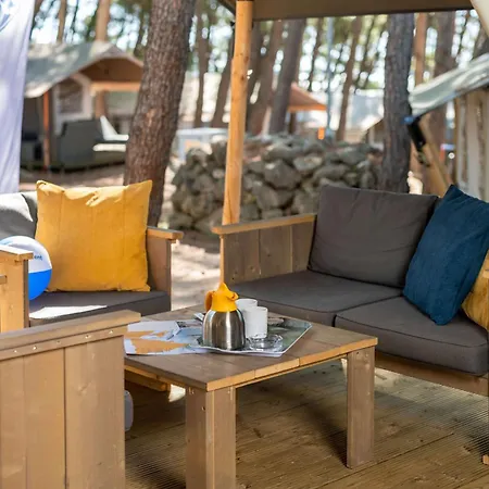 Easyatent Safari Tents Bijela Uvala キャンプ場 *