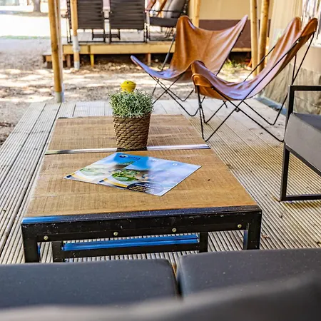 Easyatent Safari Tents Bijela Uvala キャンプ場