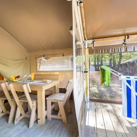 Camping Easyatent Safari Tents Bijela Uvala Poreč