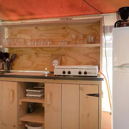 Easyatent Safari Tents Bijela Uvala キャンプ場