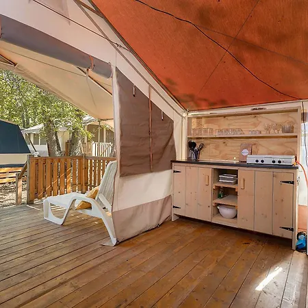 Easyatent Safari Tents Bijela Uvala キャンプ場 *